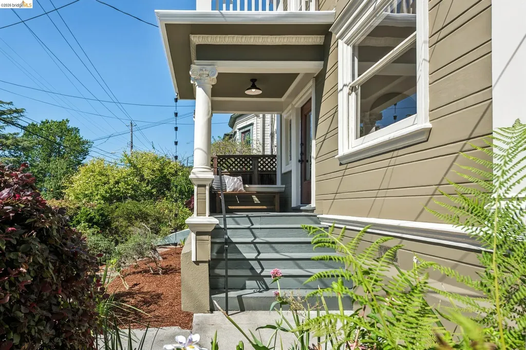 4130 Gilbert Street Oakland CA 94611