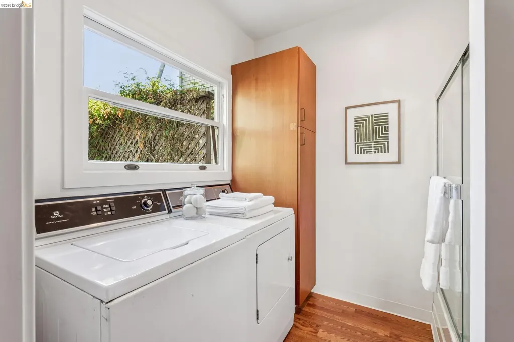 4130 Gilbert Street Oakland CA 94611