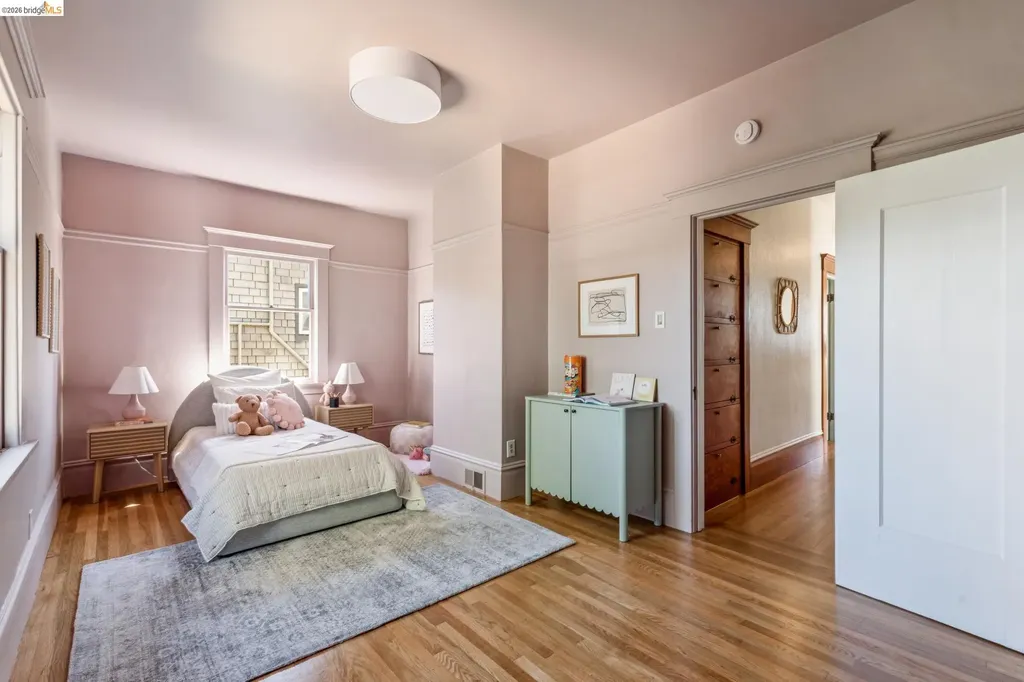 4130 Gilbert Street Oakland CA 94611