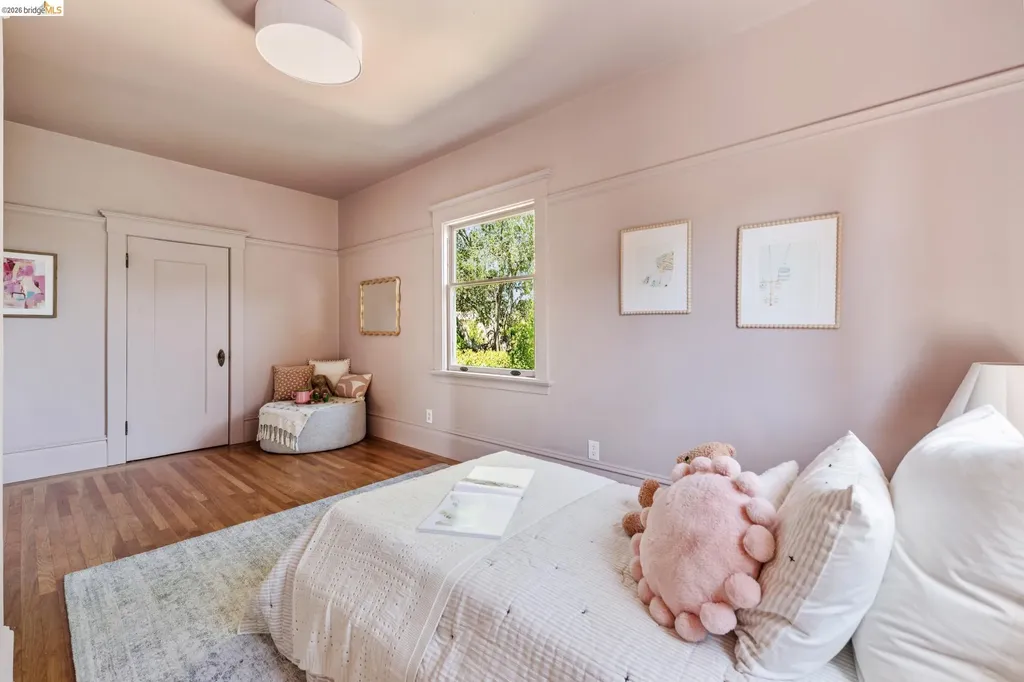 4130 Gilbert Street Oakland CA 94611
