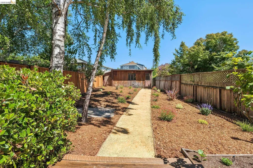 4130 Gilbert Street Oakland CA 94611
