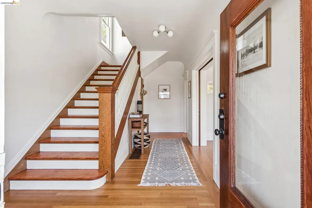 4130 Gilbert Street Oakland CA 94611