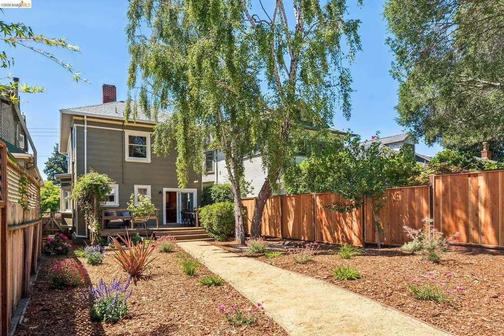 4130 Gilbert Street Oakland CA 94611