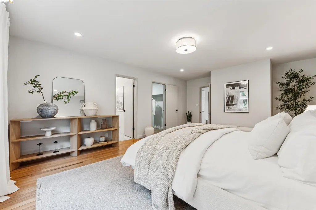 6611 Pinehaven Road Oakland CA 94611
