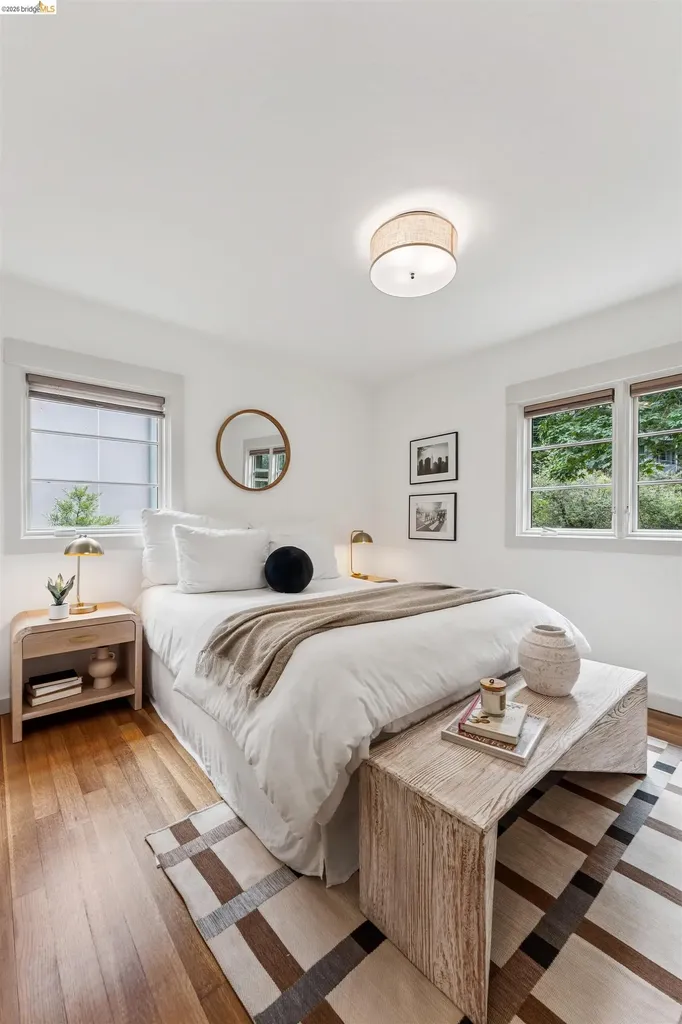 6611 Pinehaven Road Oakland CA 94611