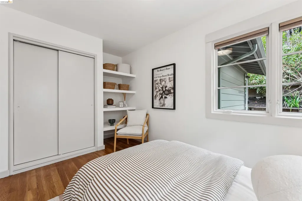 6611 Pinehaven Road Oakland CA 94611