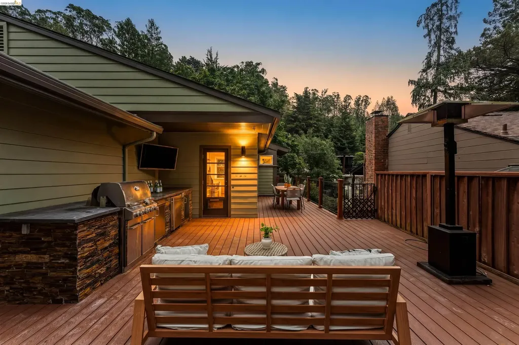 6611 Pinehaven Road Oakland CA 94611