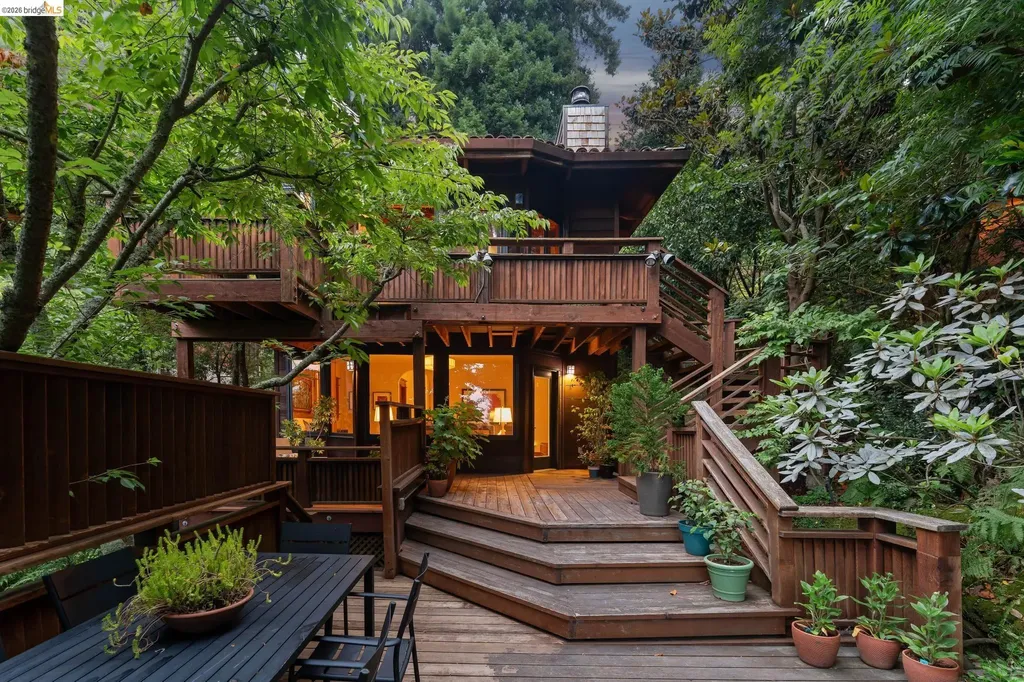 1090 Cragmont Avenue Berkeley CA 94708