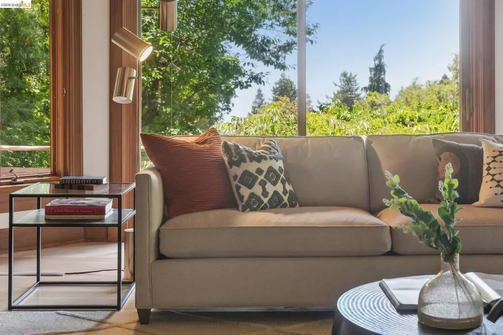1090 Cragmont Avenue Berkeley CA 94708