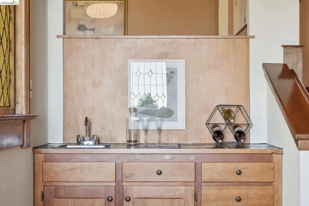 1090 Cragmont Avenue Berkeley CA 94708