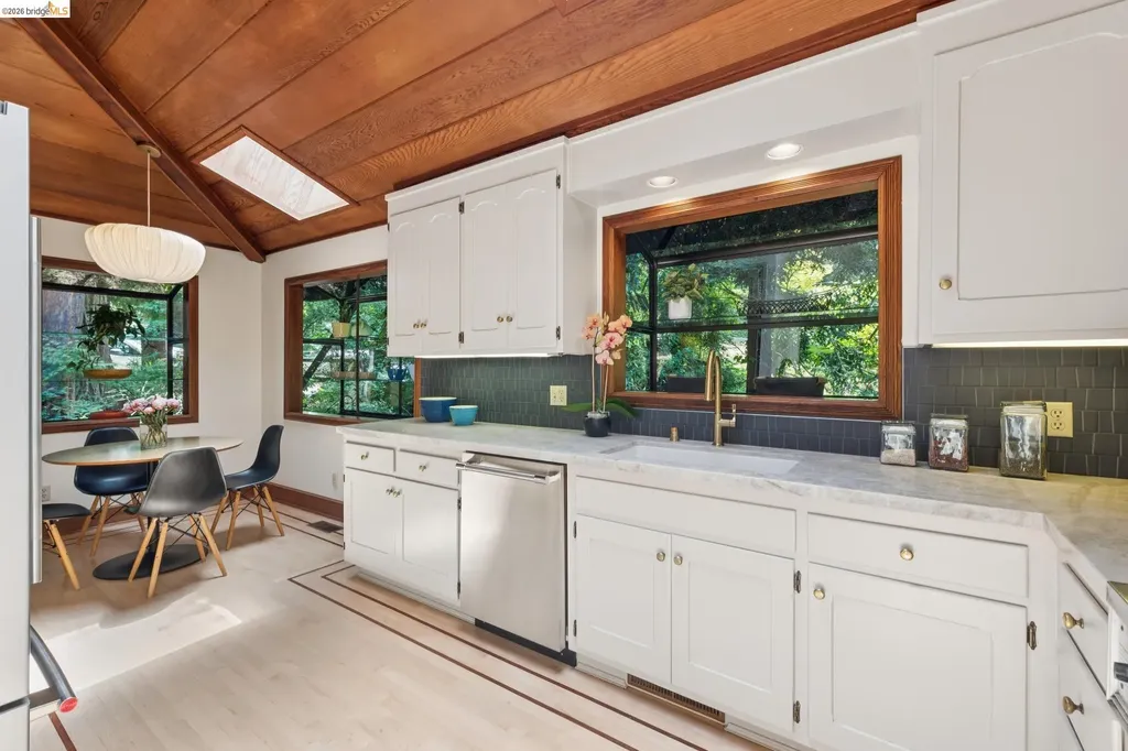 1090 Cragmont Avenue Berkeley CA 94708