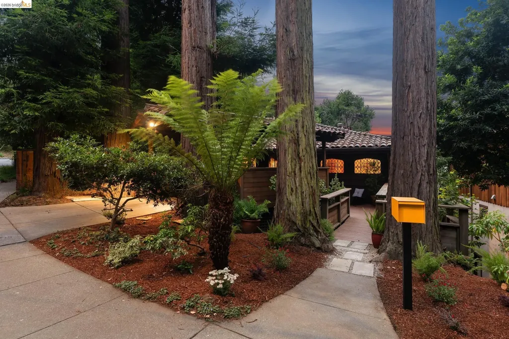 1090 Cragmont Avenue Berkeley CA 94708