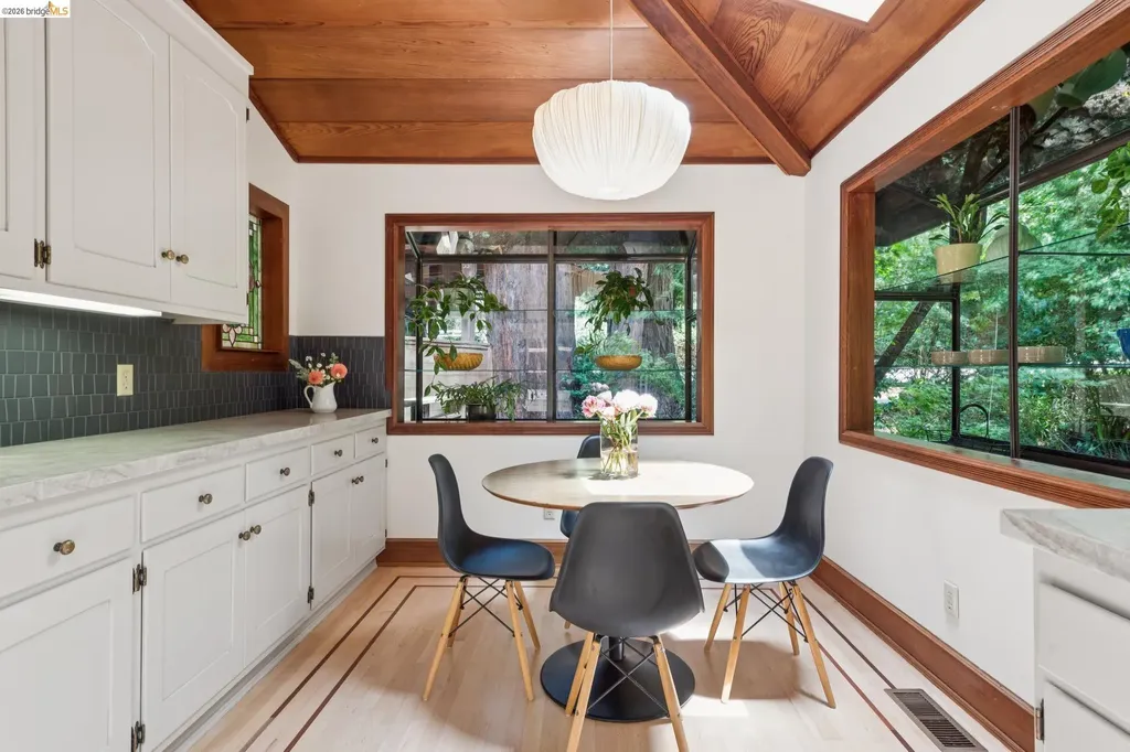1090 Cragmont Avenue Berkeley CA 94708
