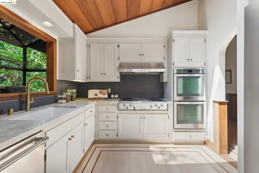 1090 Cragmont Avenue Berkeley CA 94708