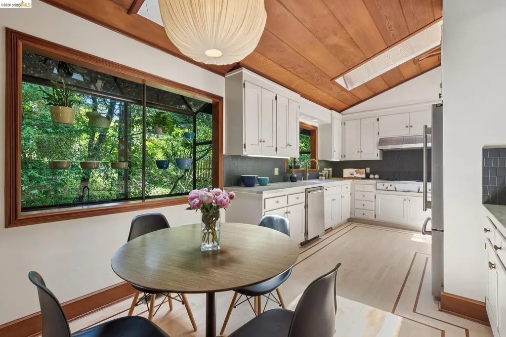 1090 Cragmont Avenue Berkeley CA 94708