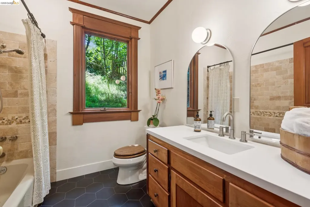 1090 Cragmont Avenue Berkeley CA 94708