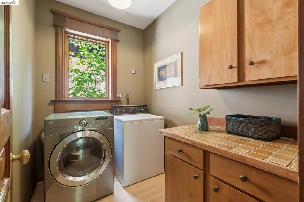 1090 Cragmont Avenue Berkeley CA 94708