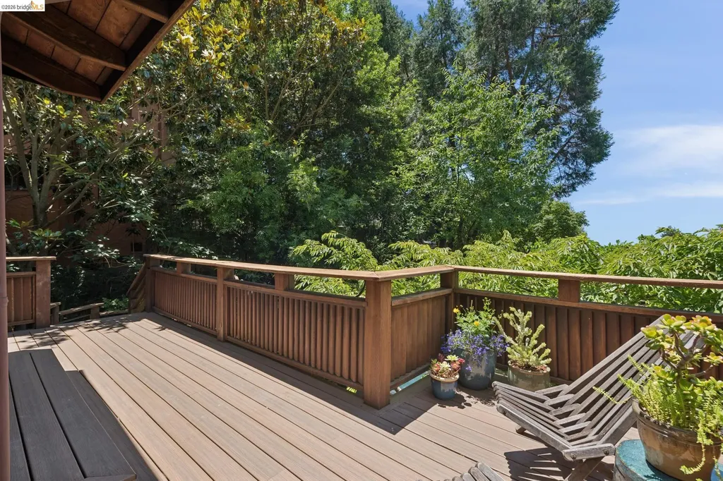1090 Cragmont Avenue Berkeley CA 94708
