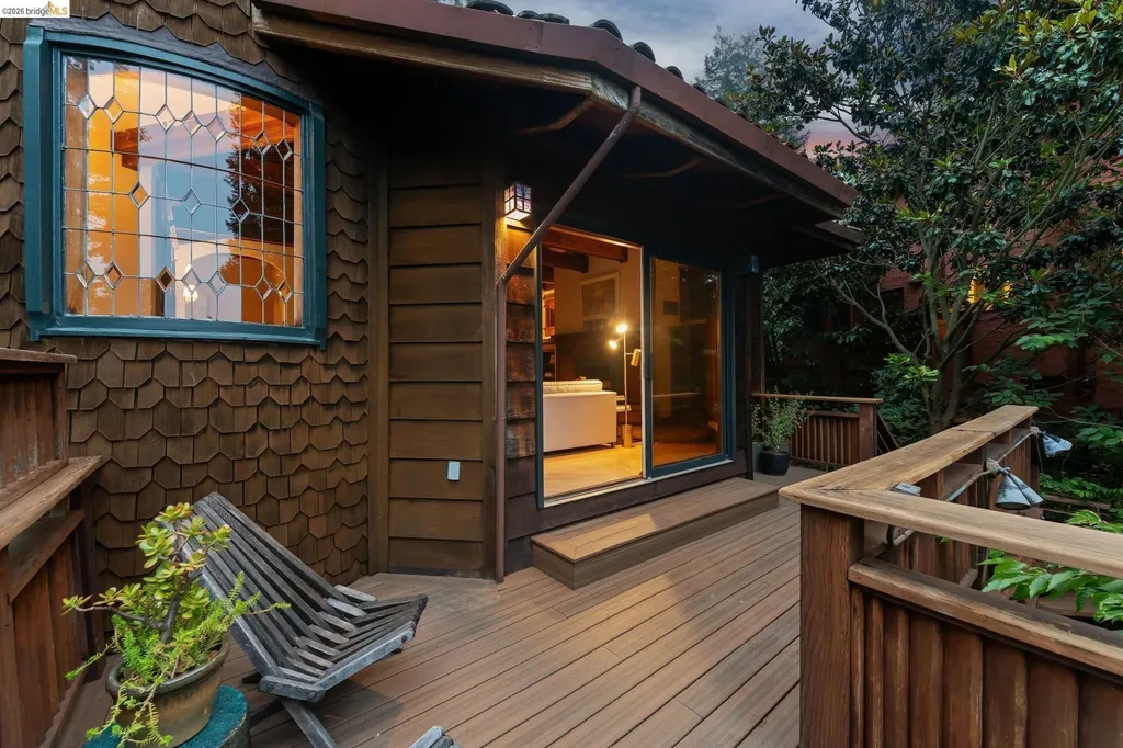 1090 Cragmont Avenue Berkeley CA 94708