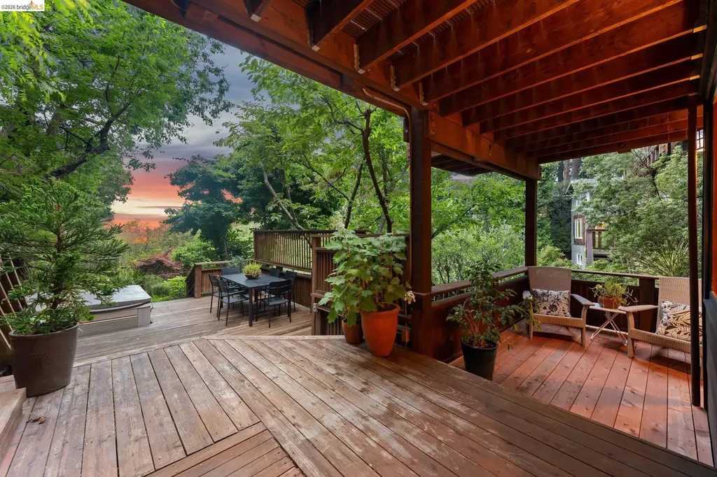 1090 Cragmont Avenue Berkeley CA 94708