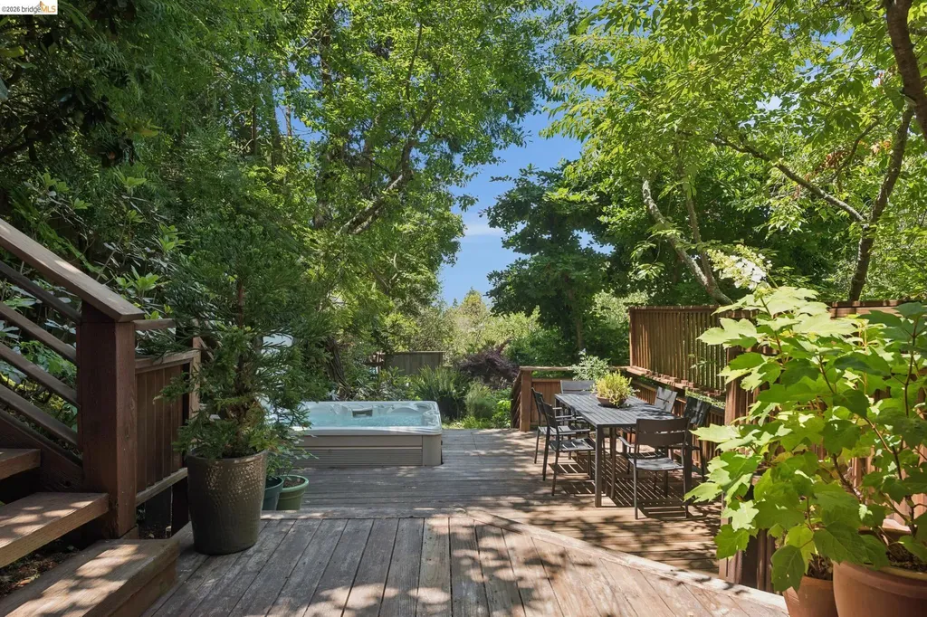 1090 Cragmont Avenue Berkeley CA 94708