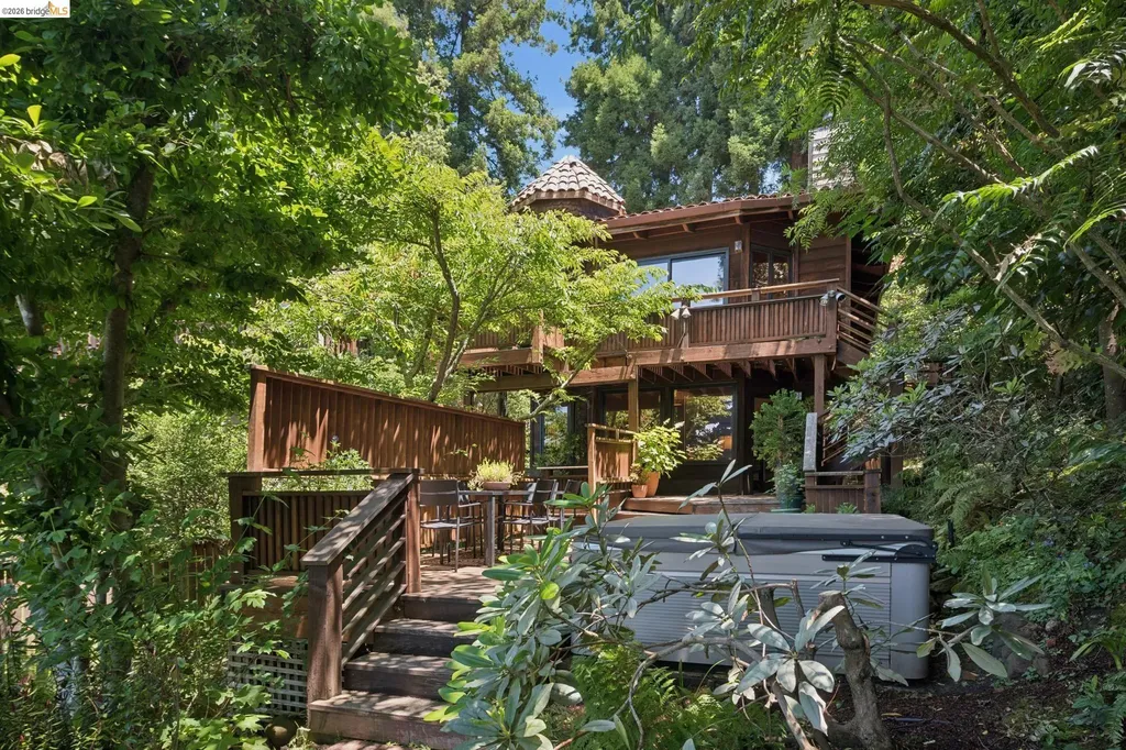 1090 Cragmont Avenue Berkeley CA 94708