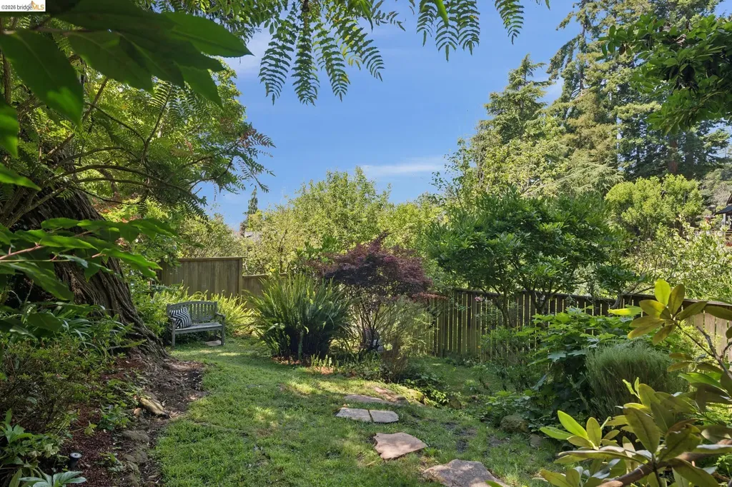 1090 Cragmont Avenue Berkeley CA 94708