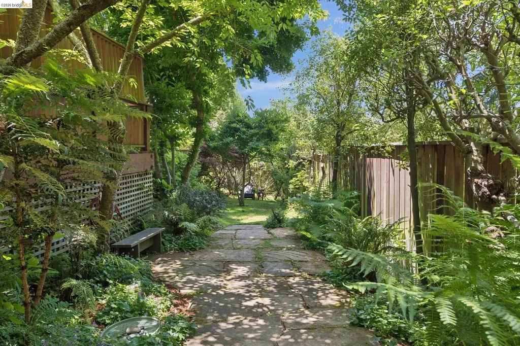 1090 Cragmont Avenue Berkeley CA 94708
