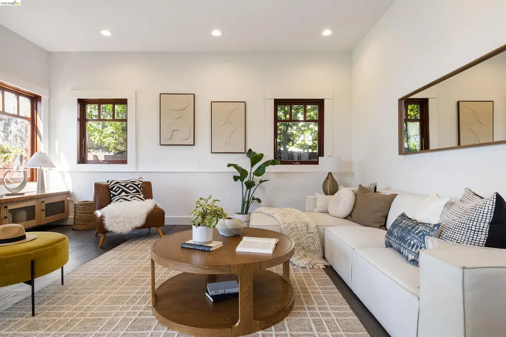 743 Calmar Oakland CA 94610