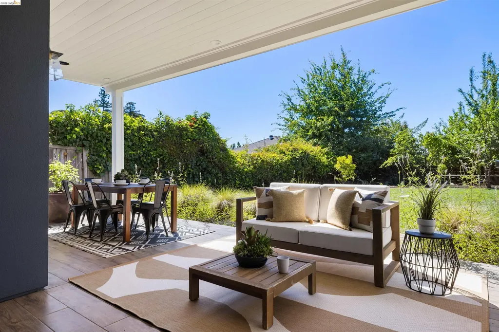743 Calmar Oakland CA 94610