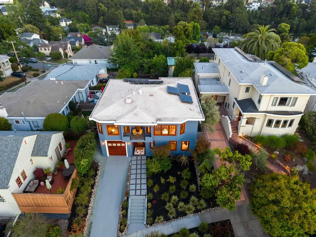 743 Calmar Oakland CA 94610