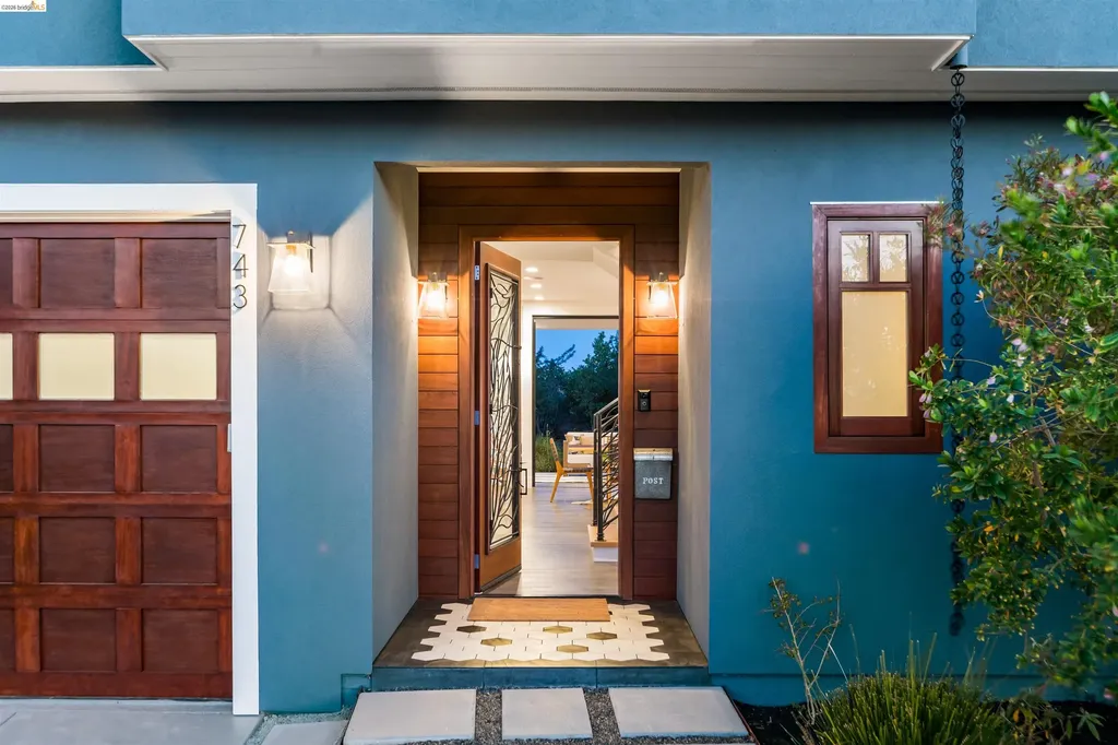 743 Calmar Oakland CA 94610