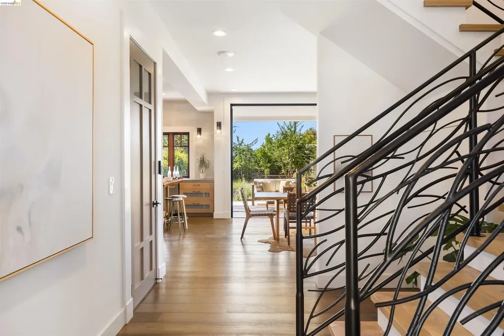 743 Calmar Oakland CA 94610