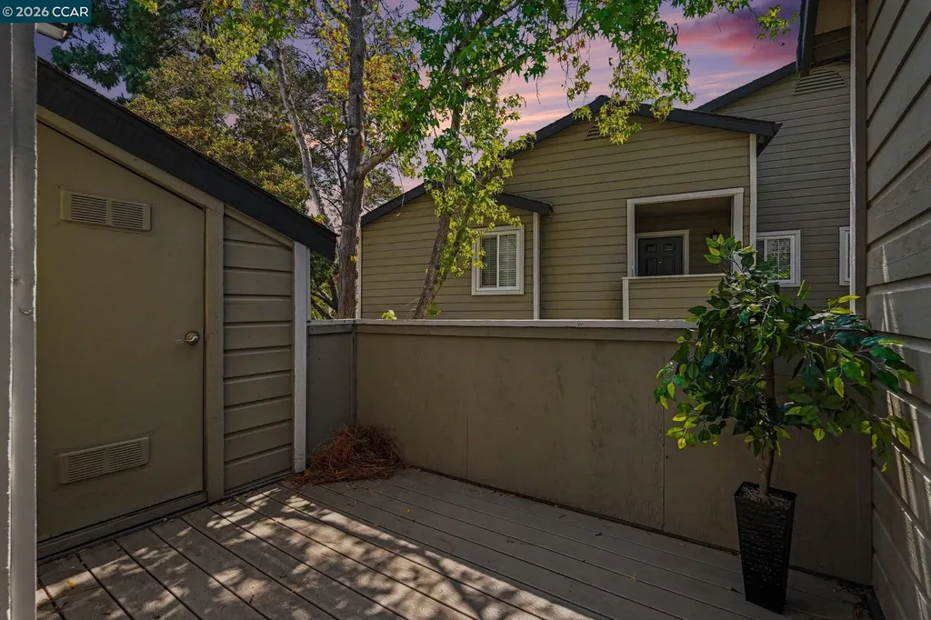 485 Canyon Oaks Drive Oakland CA 94605