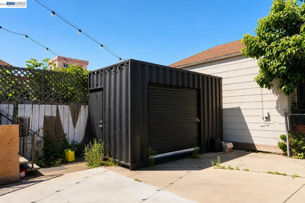 3338 San Leandro Street Oakland CA 94601