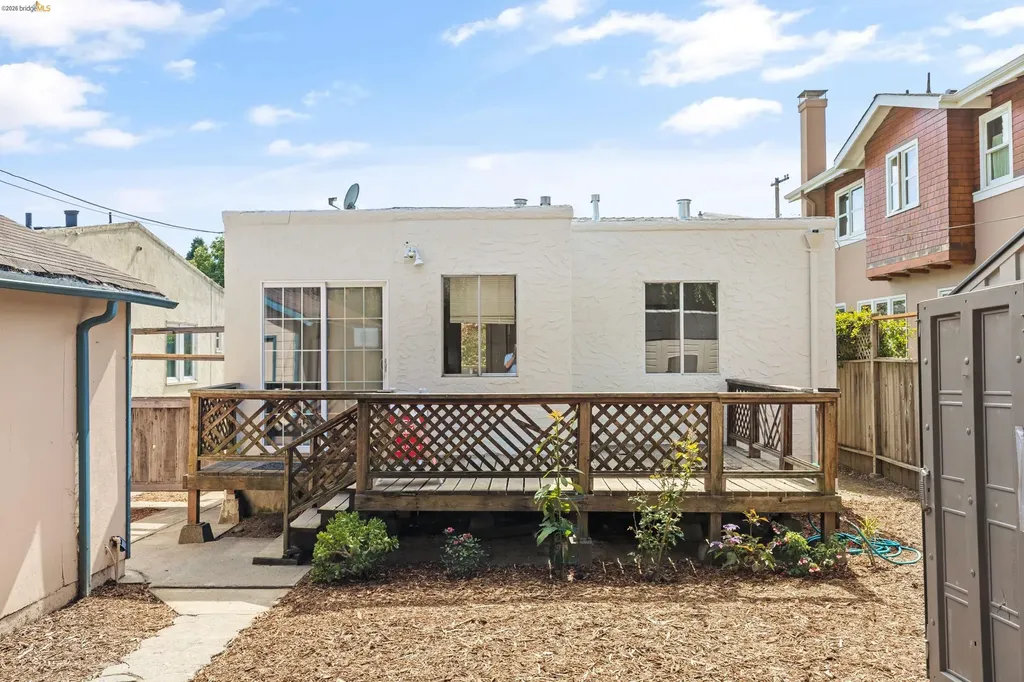 1035 Pomona Avenue Albany CA 94706