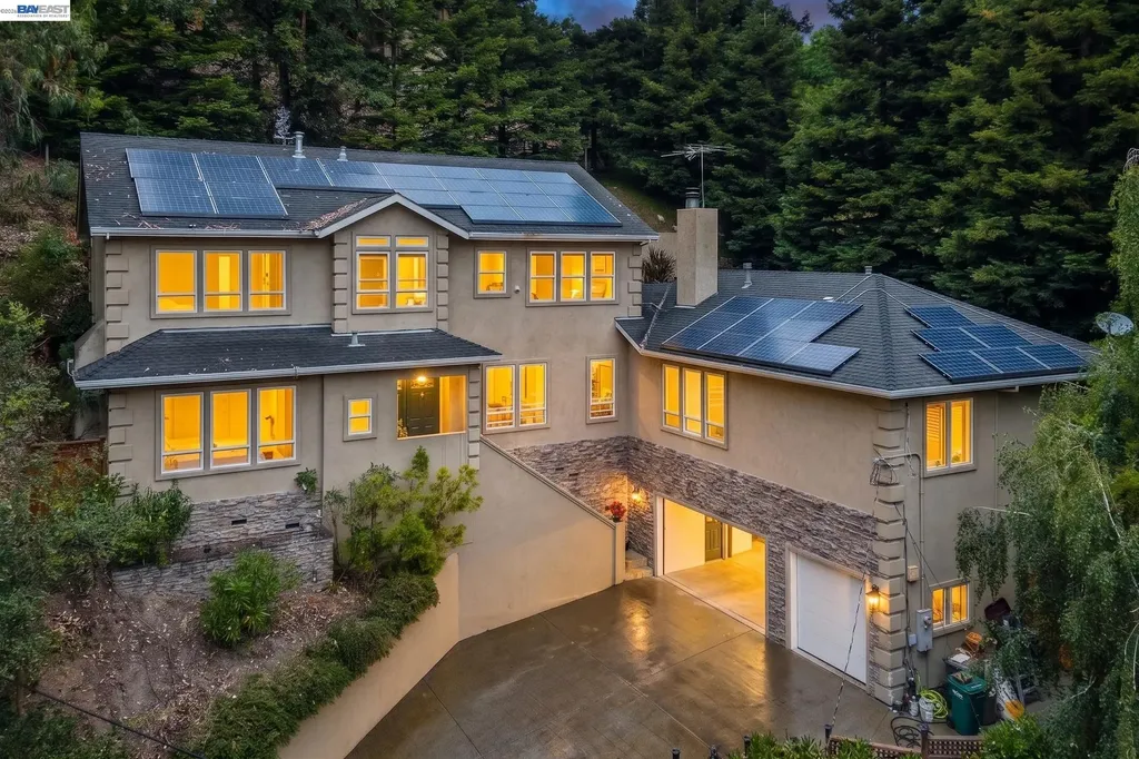 7010 Pinehaven Road Oakland CA 94611