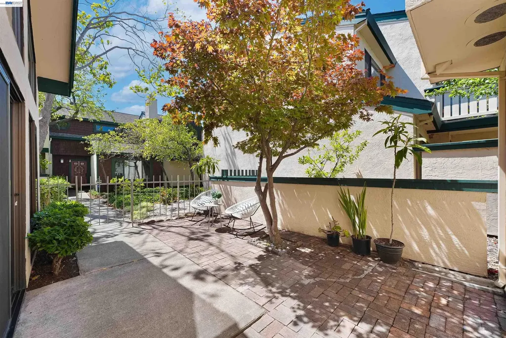701 Ironwood Road Alameda CA 94502