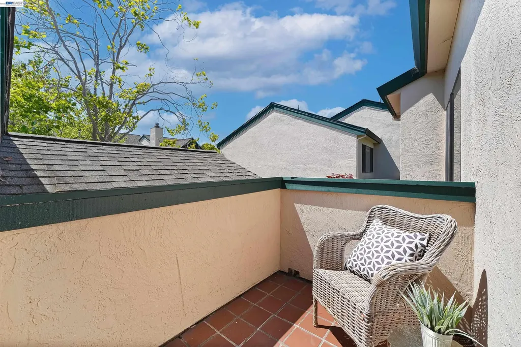 701 Ironwood Road Alameda CA 94502