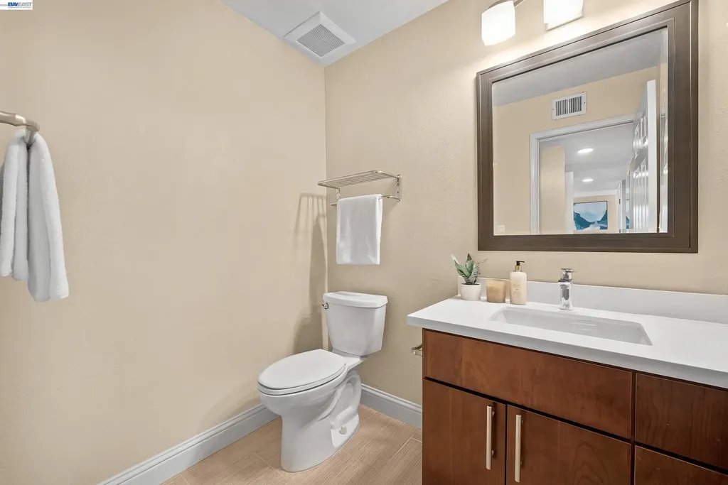 701 Ironwood Road Alameda CA 94502