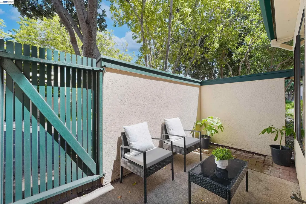 701 Ironwood Road Alameda CA 94502