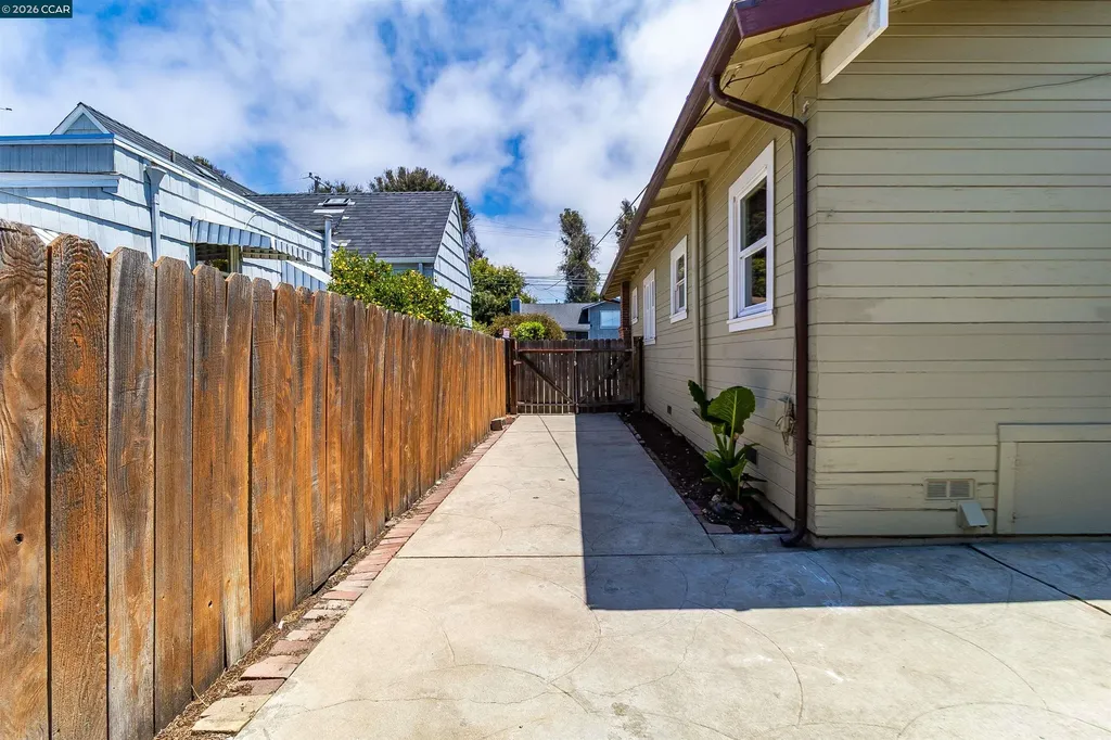 439 44th Street Richmond CA 94805