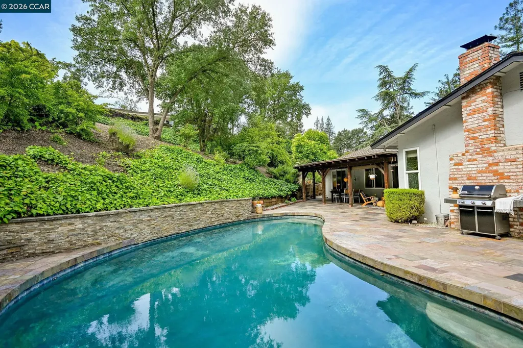 56 Baja Loma Court Danville CA 94526