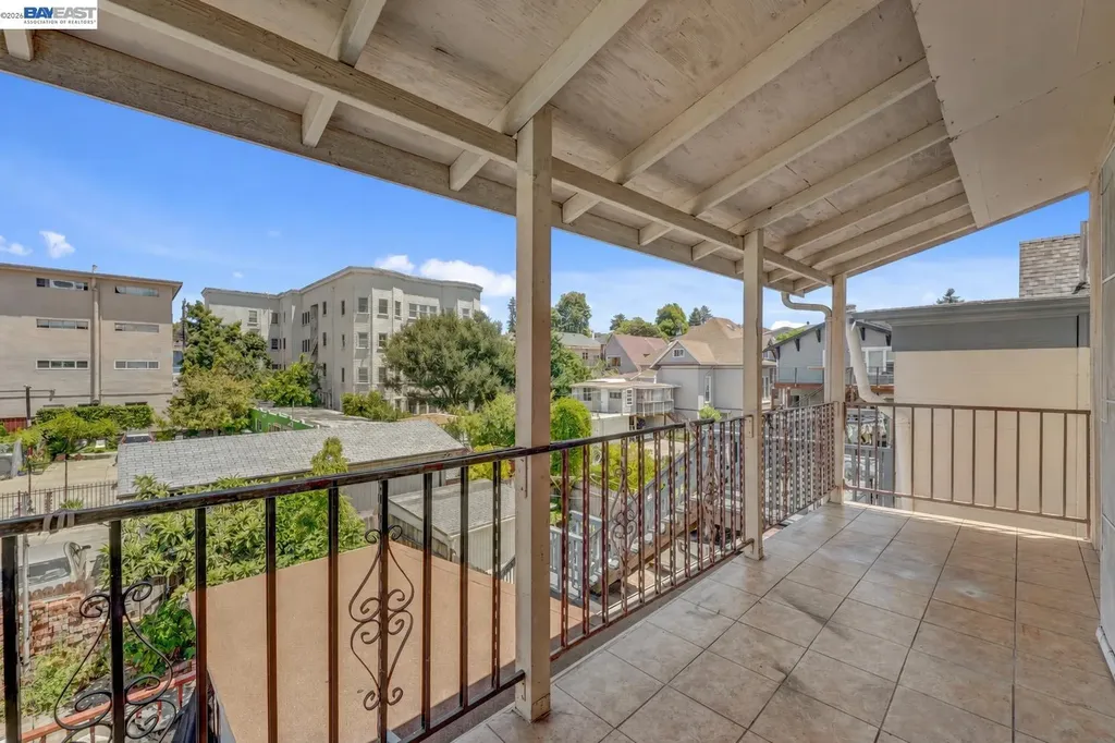 818 18th Street Oakland CA 94607