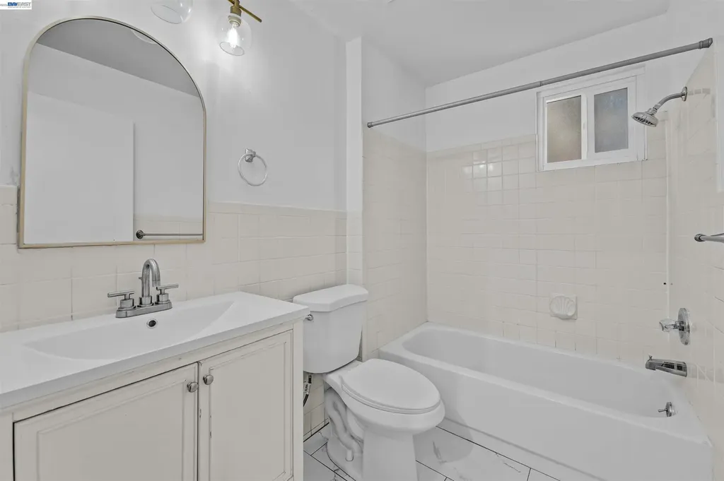 818 18th Street Oakland CA 94607