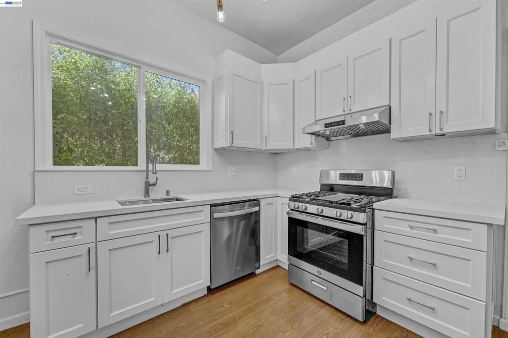 818 18th Street Oakland CA 94607