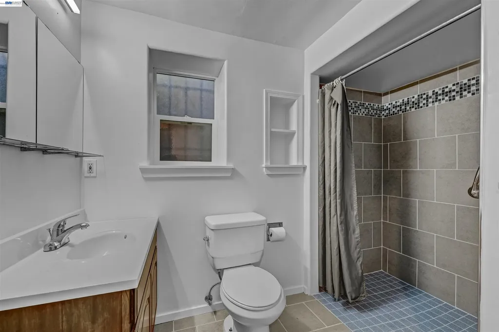 818 18th Street Oakland CA 94607