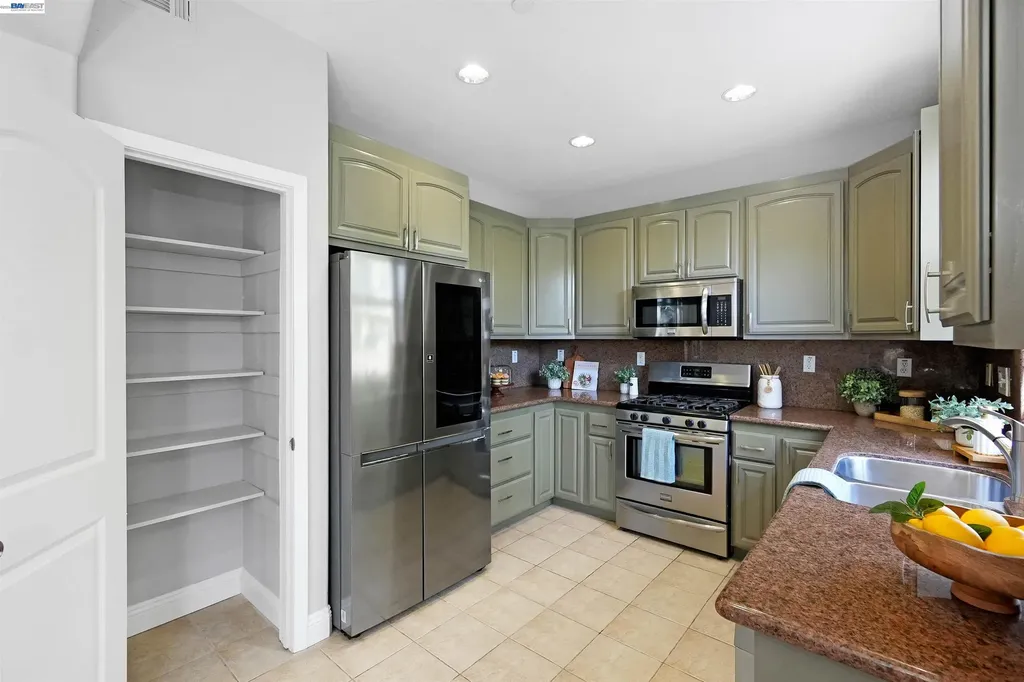 4101 Toddika Lane Castro Valley CA 94546