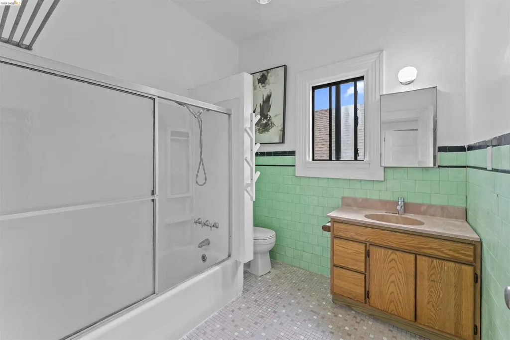 402 10th Street Oakland CA 94606