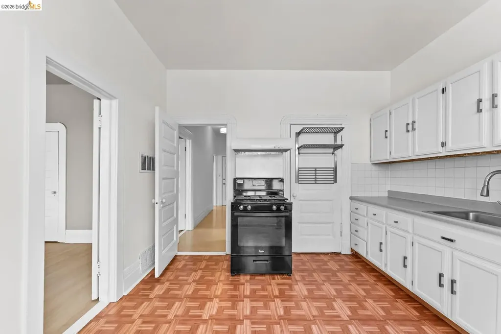 402 10th Street Oakland CA 94606
